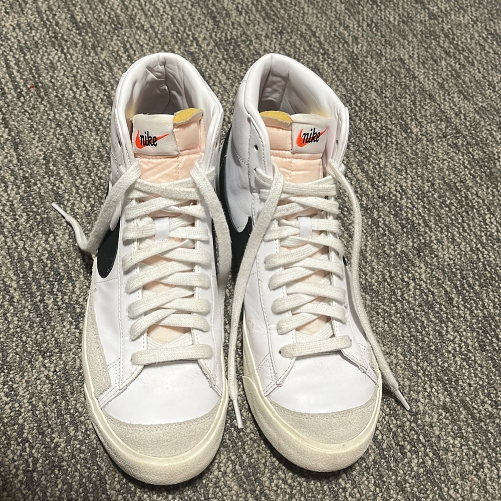 Size 10 Nike blazers